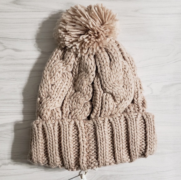 Blush knit pom beanie - Picture 3 of 3
